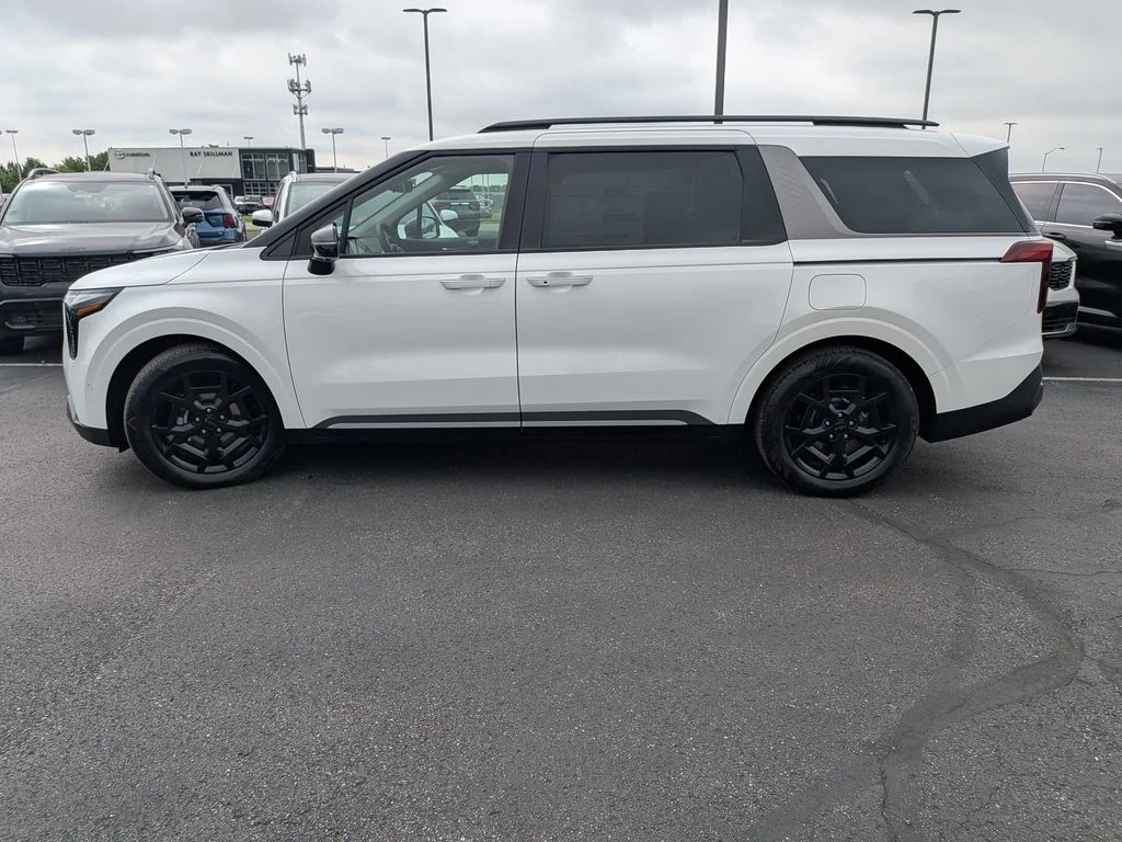 New 2026 Snow White Pearl Kia SX Prestige image 31