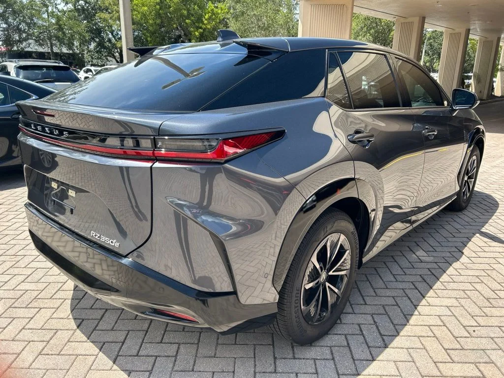 Certified Used 2026 Gray Lexus 350e Premium image 3
