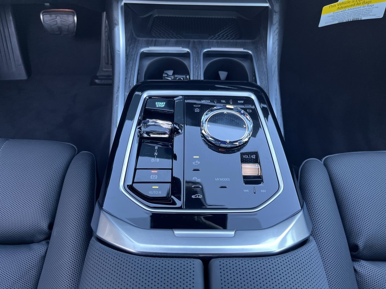 2025 BMW i7 50 - Photo 28