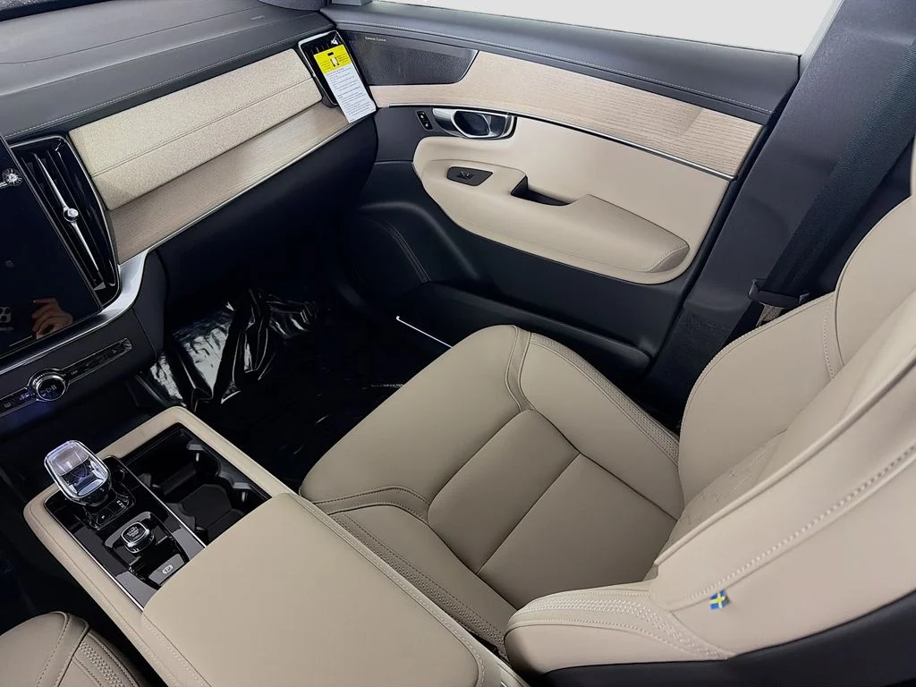 New 2026  Volvo T8 Plus image 25