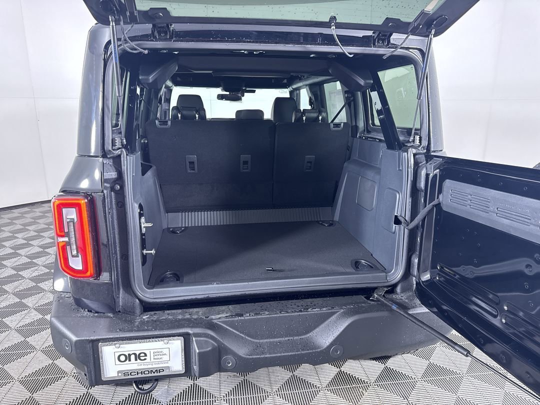 New 2026 Shadow Black Ford Outer Banks image 25
