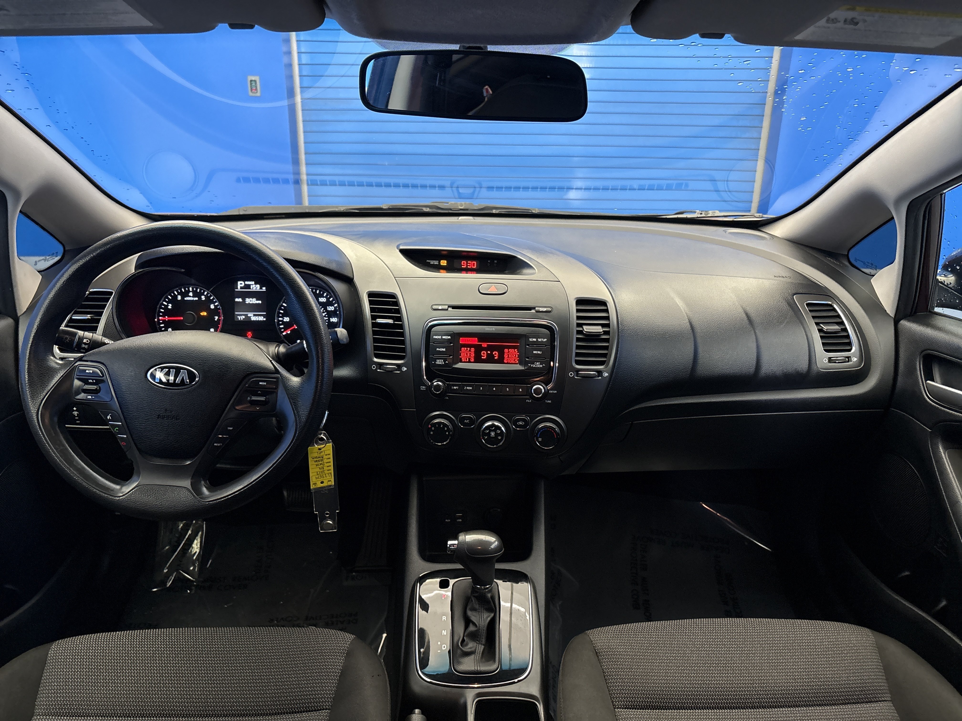 Used 2017 Red Kia LX image 22