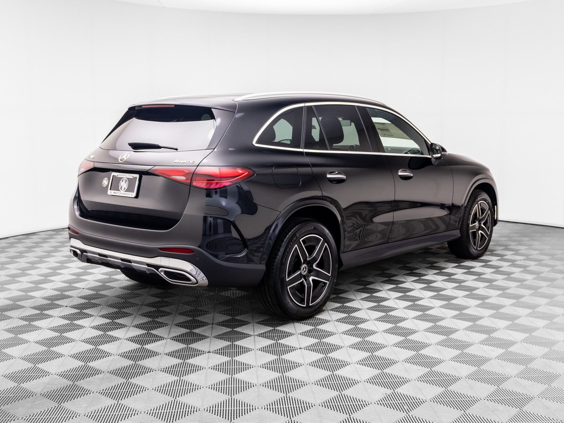 New 2026 Black Mercedes-Benz GLC 300 image 5