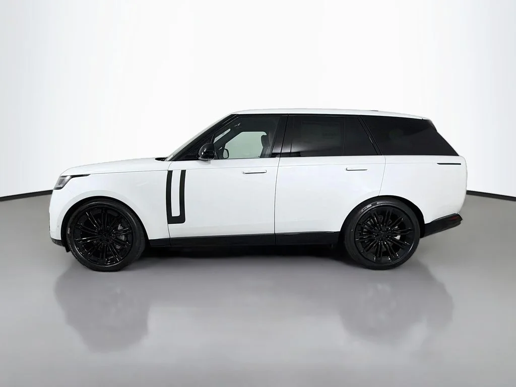 New 2026 Ostuni Pearl White Land Rover SE image 8