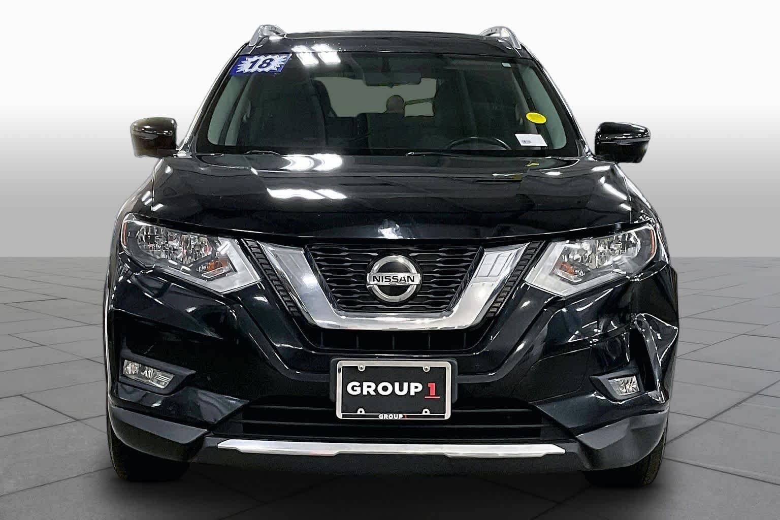 Used 2018 Magnetic Black Nissan SV image 4