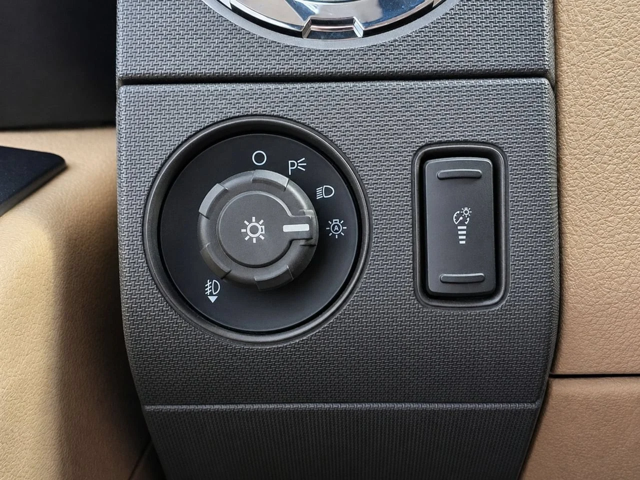 Used 2016 Caribou Ford  image 30