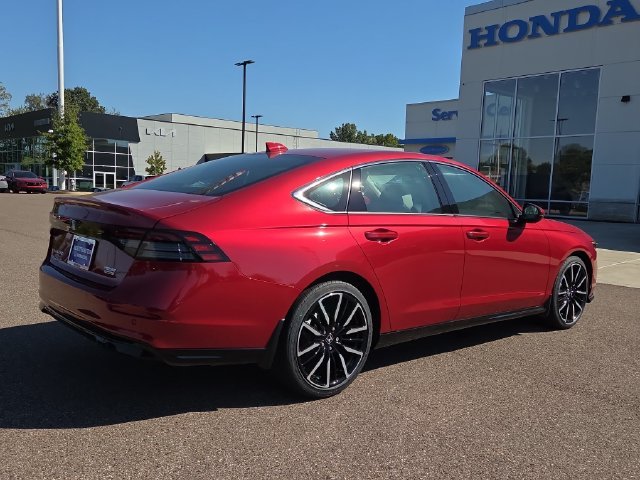 New 2026 Radiant Red Metallic Honda Touring image 3
