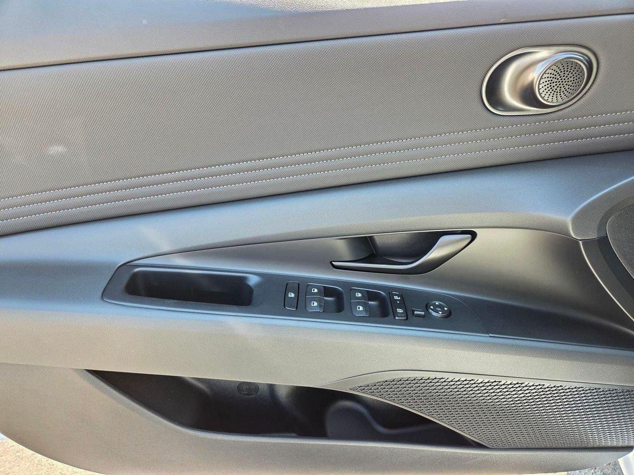 New 2026 White Hyundai SEL Sport image 9