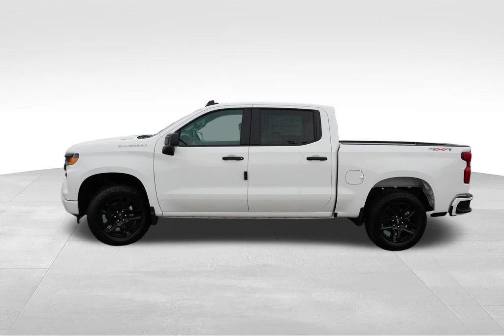 New 2026 Summit White Chevrolet Custom image 6