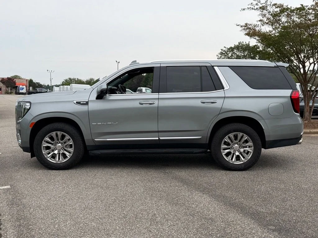 Used 2023 Silver GMC Denali image 7