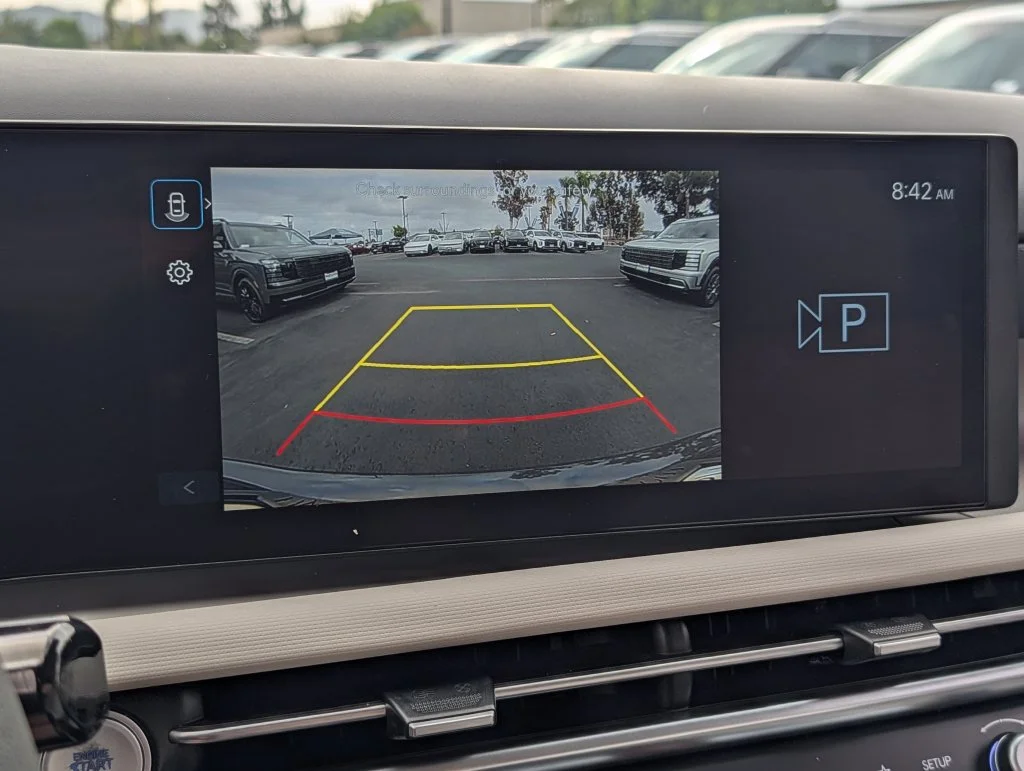 Used 2025 Gray Hyundai SE image 22