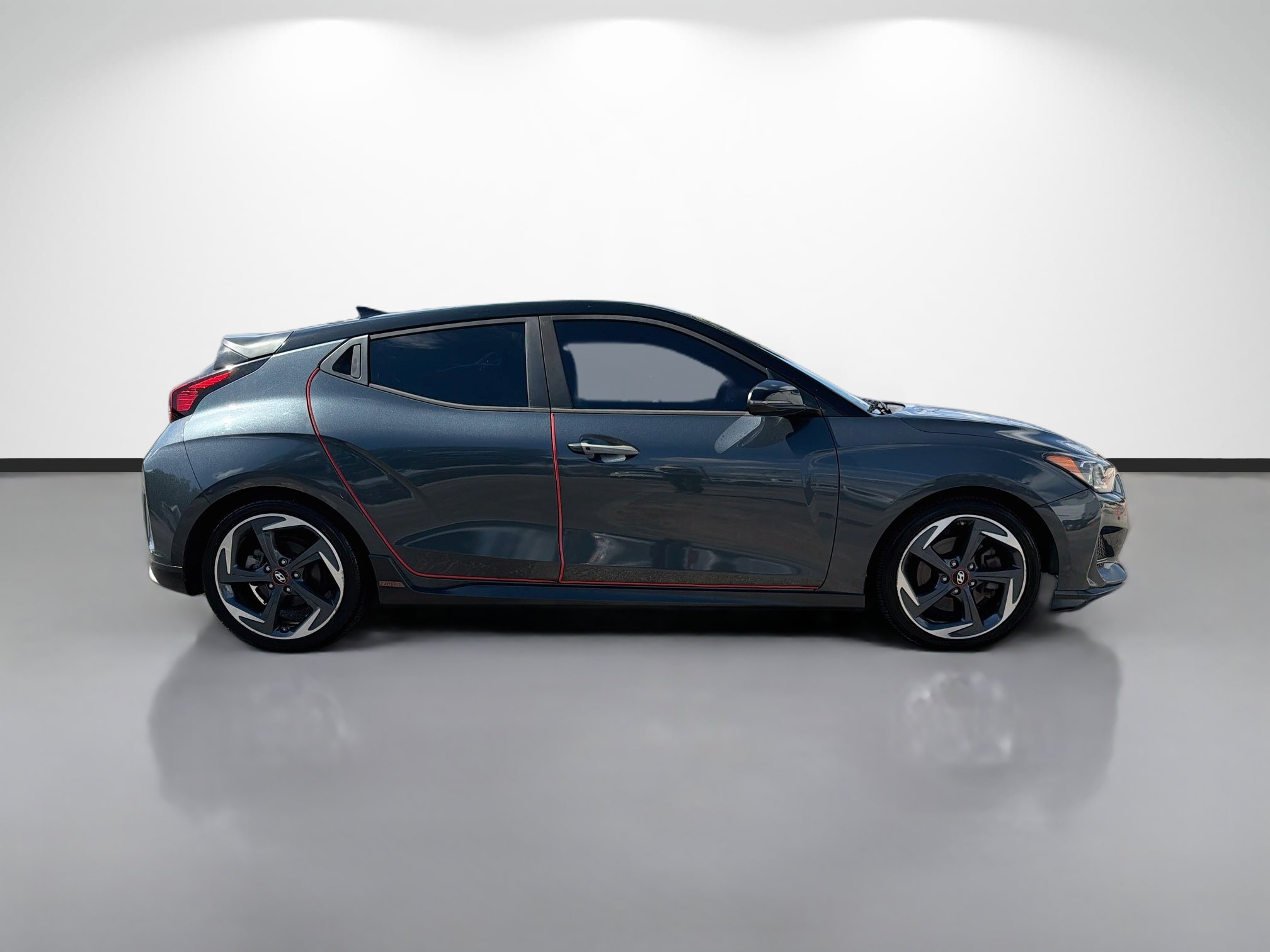 Used 2019 Thunder Gray w/Black Roof Hyundai Turbo Ultimate image 2