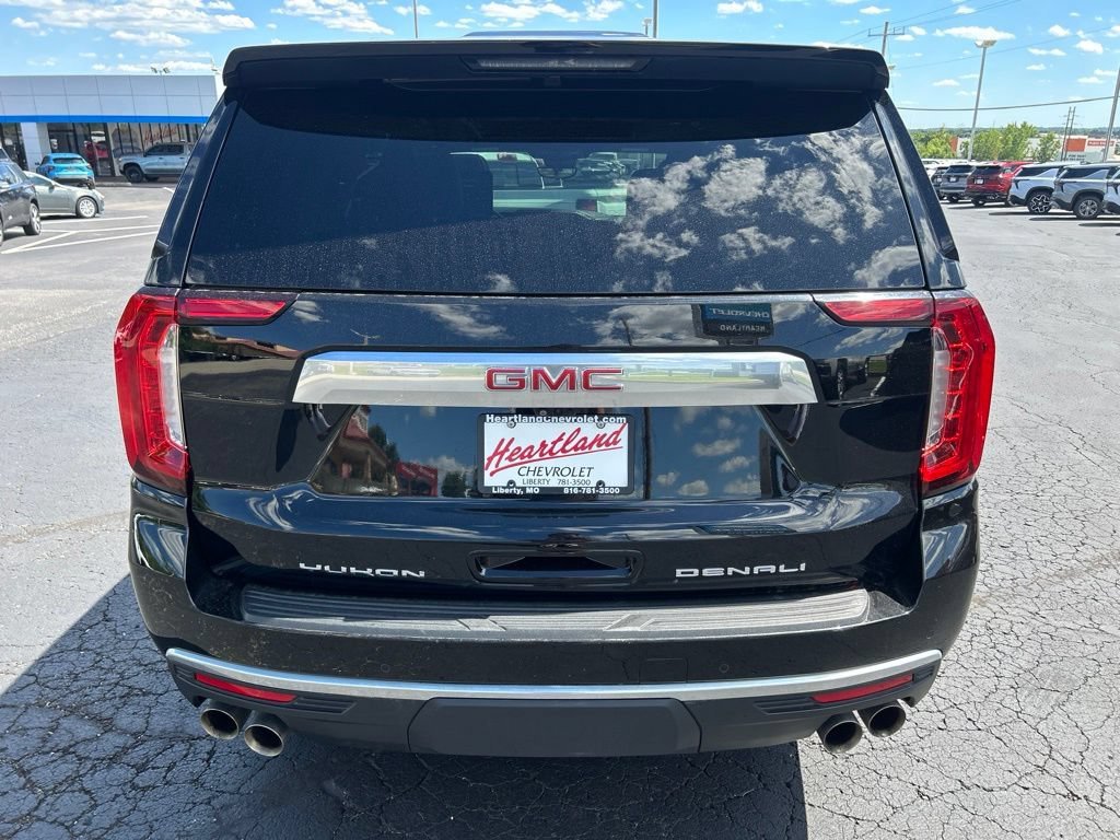 Used 2024 Onyx Black GMC Denali image 5