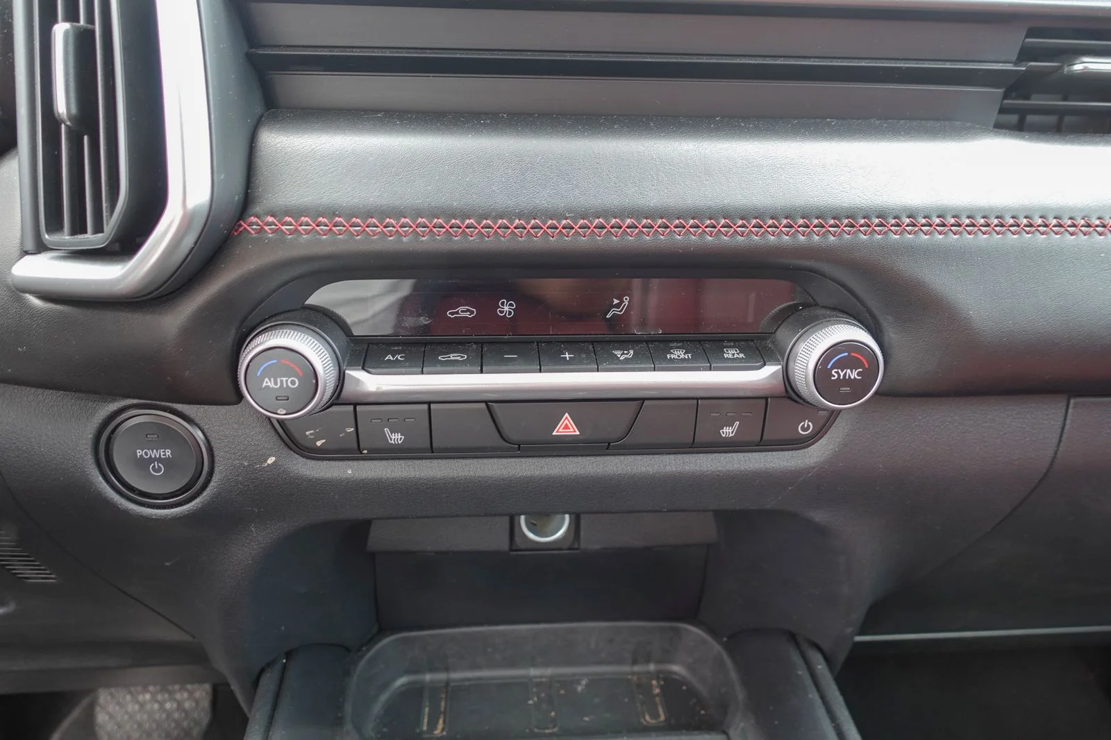 Certified Used 2025 Wind Chill Pearl Mazda Premium image 23