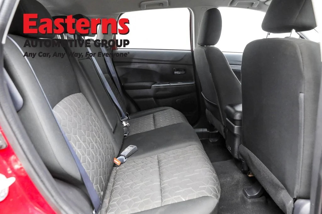 Used 2022 Red Mitsubishi 2.0 LE image 22