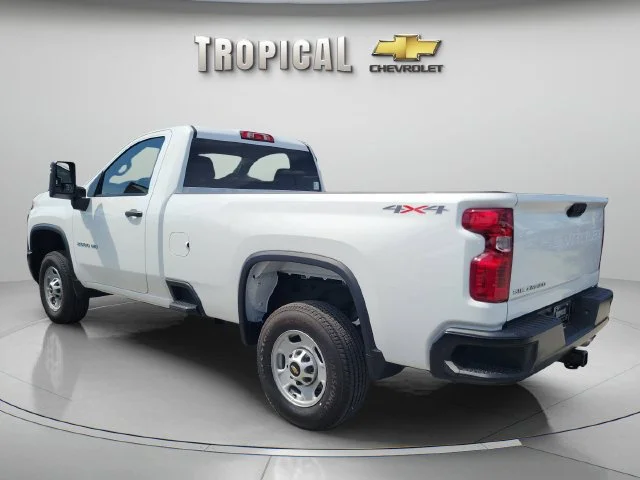 New 2025 Summit White Chevrolet WT image 3