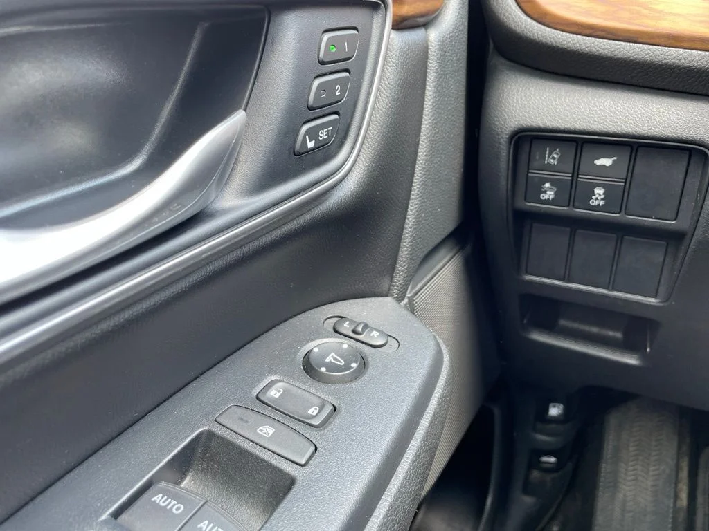 Certified Used 2020 Sonic Gray Pearl Honda EX-L image 9