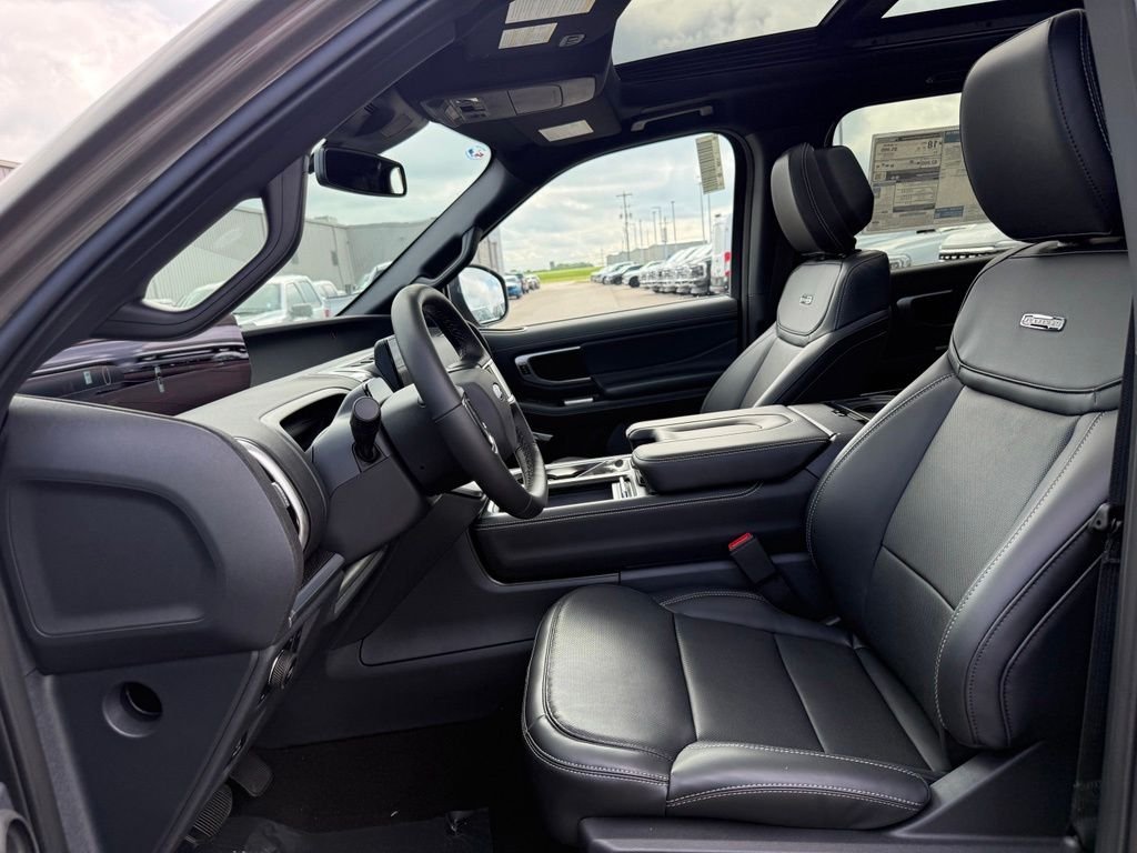 New 2027 Marsh Gray Ford Platinum image 5