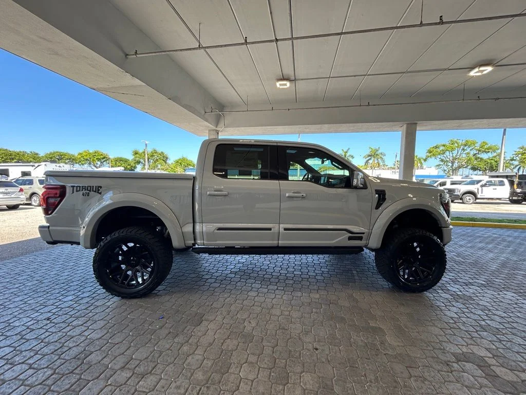 New 2026 Avalanche Ford Lariat image 3