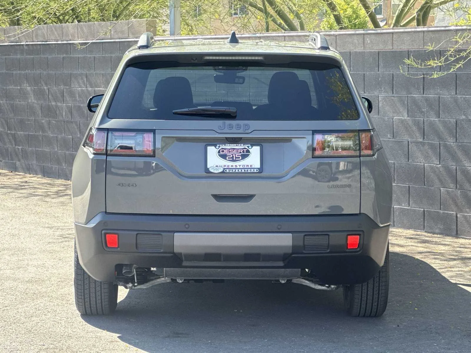 New 2026 Sting-Gray Clear-Coat Exterior Paint Jeep Laredo image 7