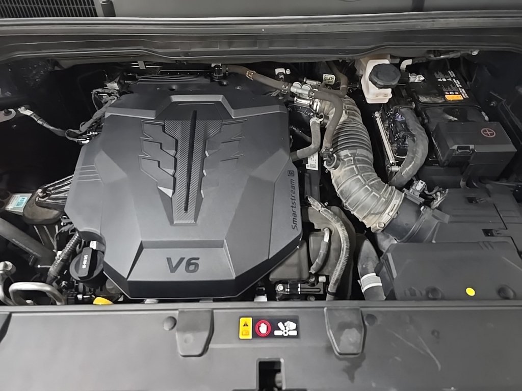 Used 2022 Gray Kia SX Prestige image 13