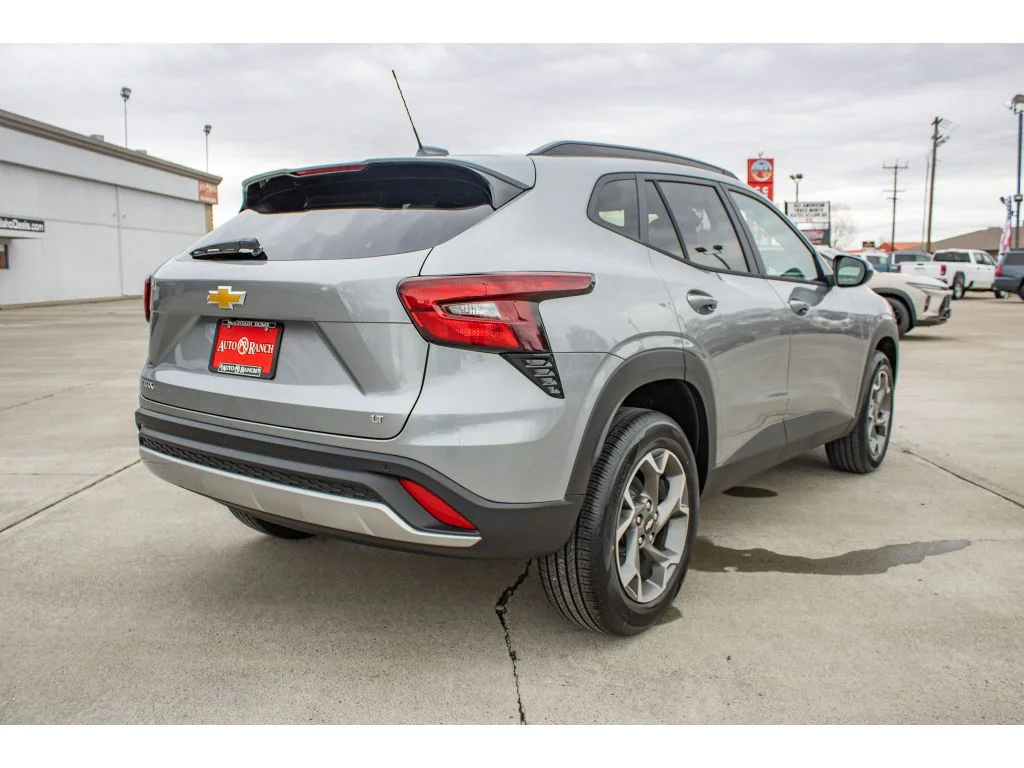2026 Chevrolet Trax LT - Photo 7
