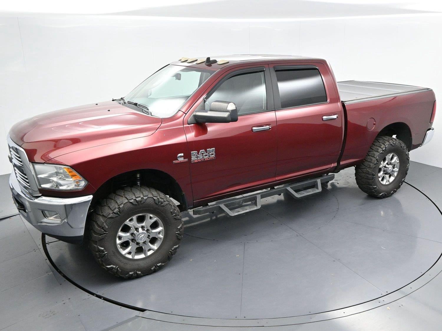 Used 2017 Delmonico Red Pearlcoat Ram Big Horn image 35