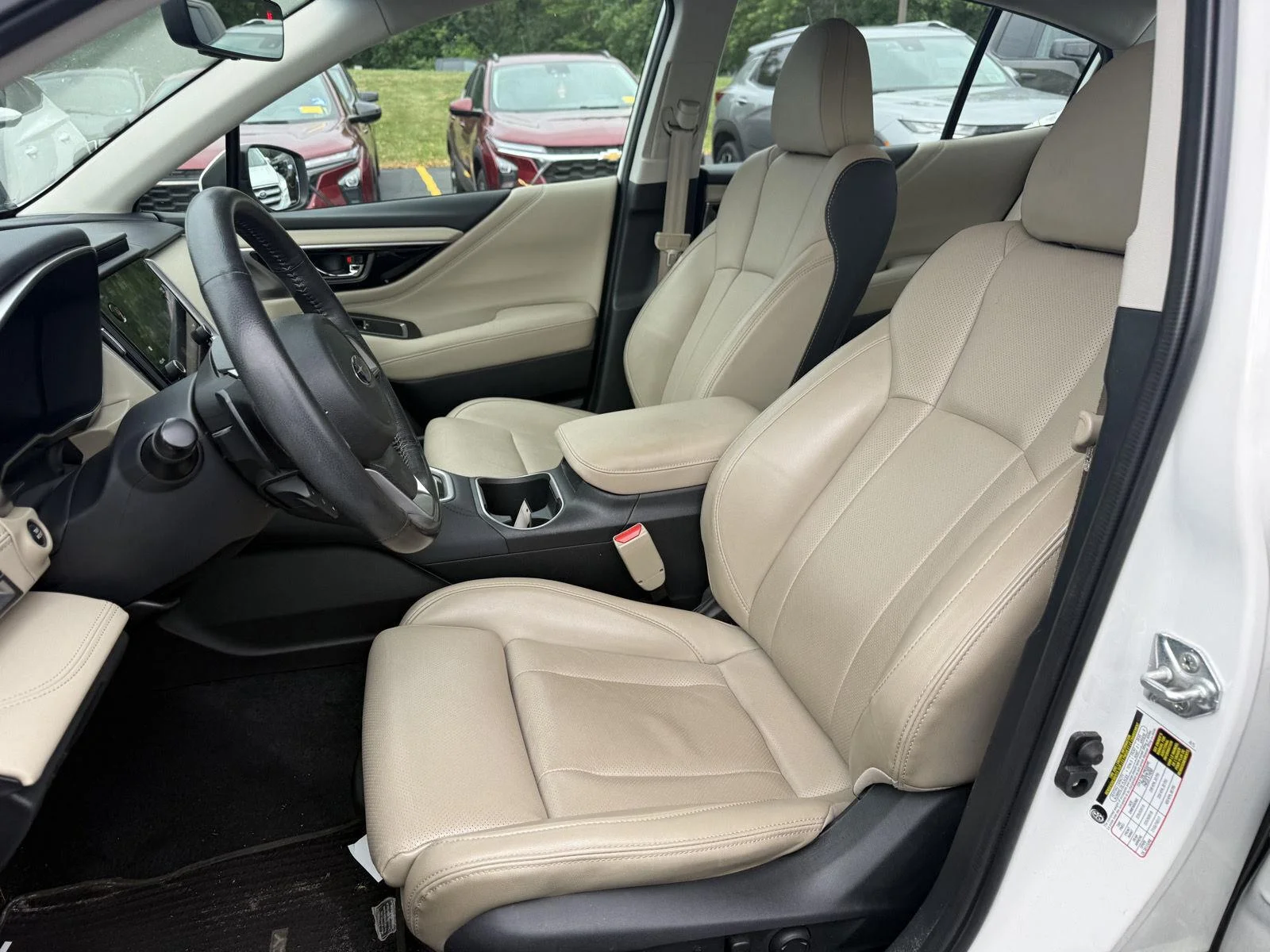 Used 2022 Wh Subaru Limited image 11