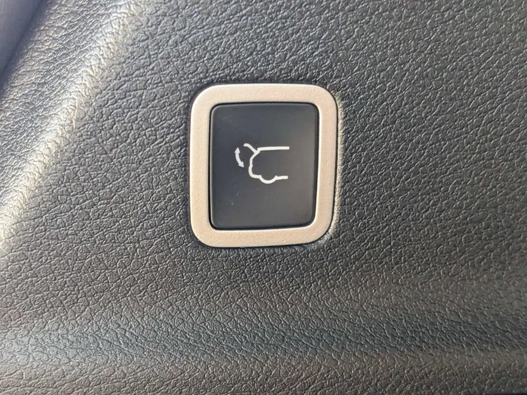 2026 Chrysler Pacifica Limited - Photo 14