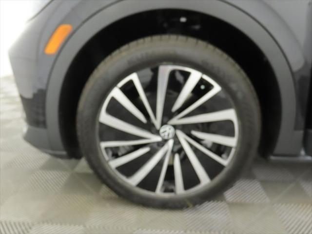 New 2026 Deep Black Pearl Volkswagen Pro image 28