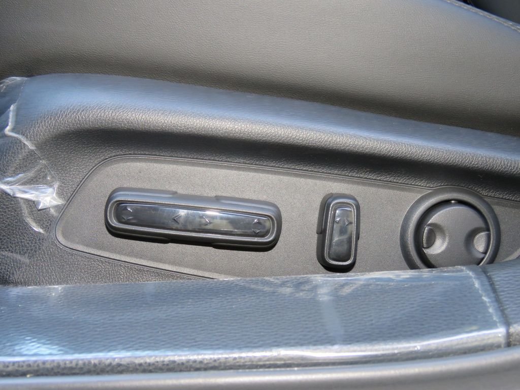 2026 Honda Accord Hybrid Touring - Photo 10