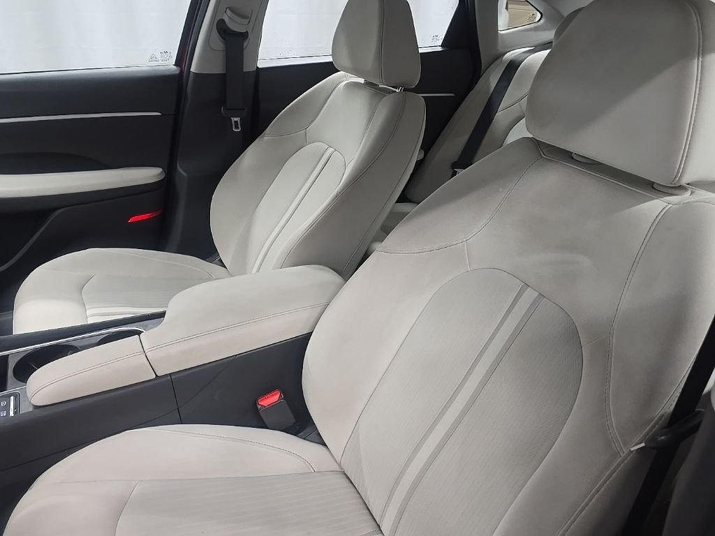 Certified Used 2025 Red Hyundai SEL image 14