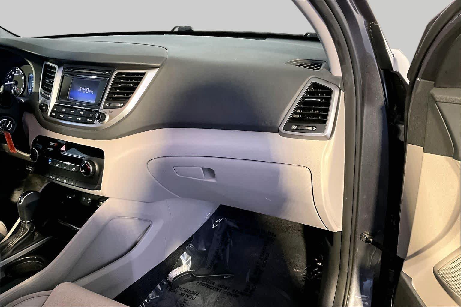 Used 2017 Coliseum Gray Hyundai SE image 18