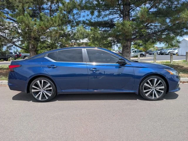 Used 2019 Deep Blue Pearl Nissan 2.5 SR image 2