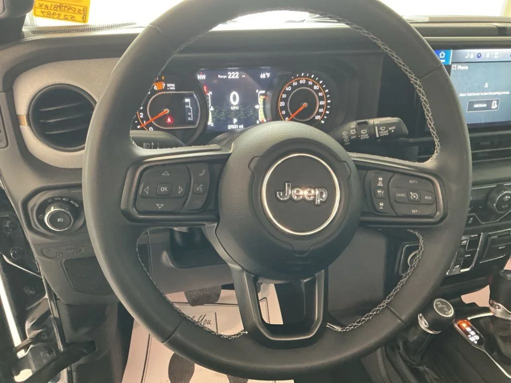 Used 2025 Black Clearcoat Jeep Sport S image 12