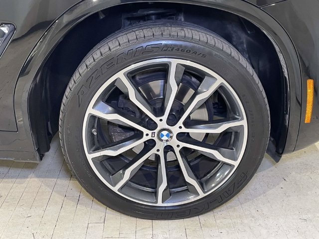 Used 2022 Black BMW xDrive30i image 11