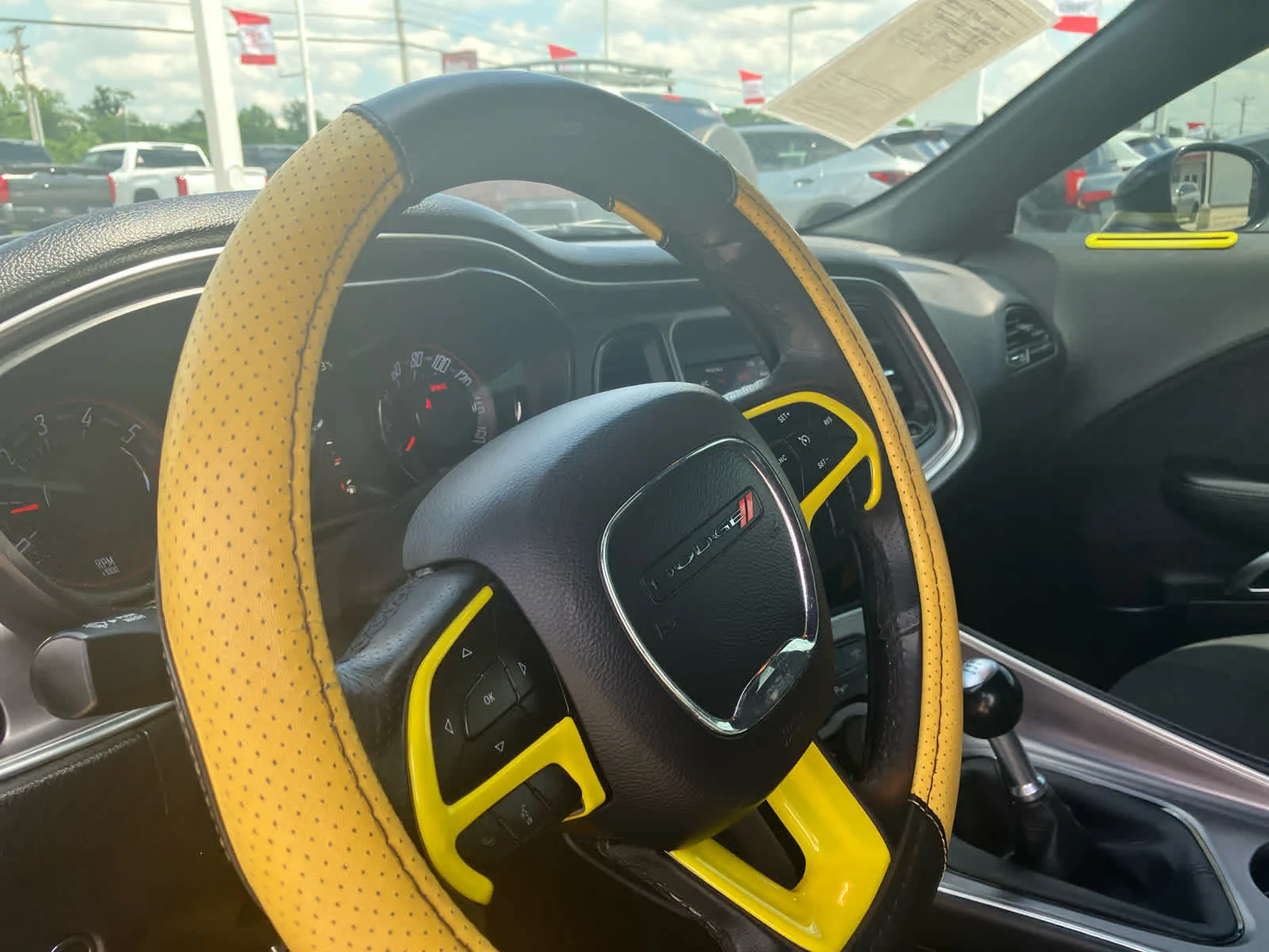 Used 2019 Pitch Black Clearcoat Dodge R/T image 9