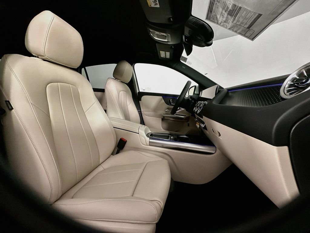 New 2026 Polar White Mercedes-Benz GLA 250 image 28