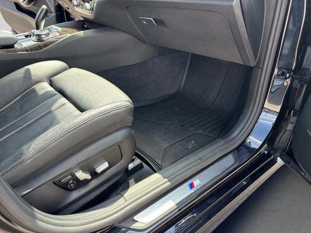 Used 2018 Black BMW 640 Gran Turismo i xDrive image 53