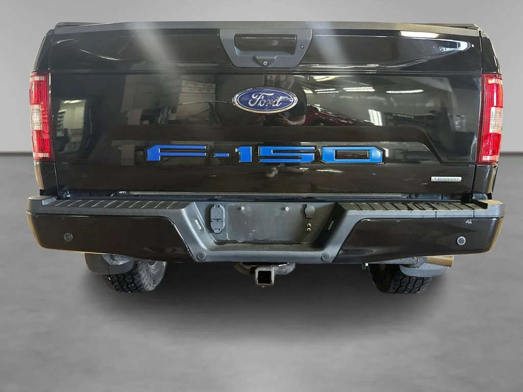 Used 2018 Shadow Black Ford XLT image 19