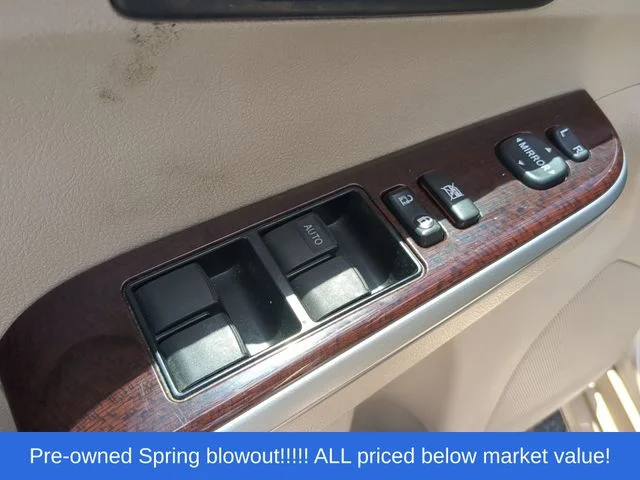 Used 2012 Beige Toyota XLE image 22
