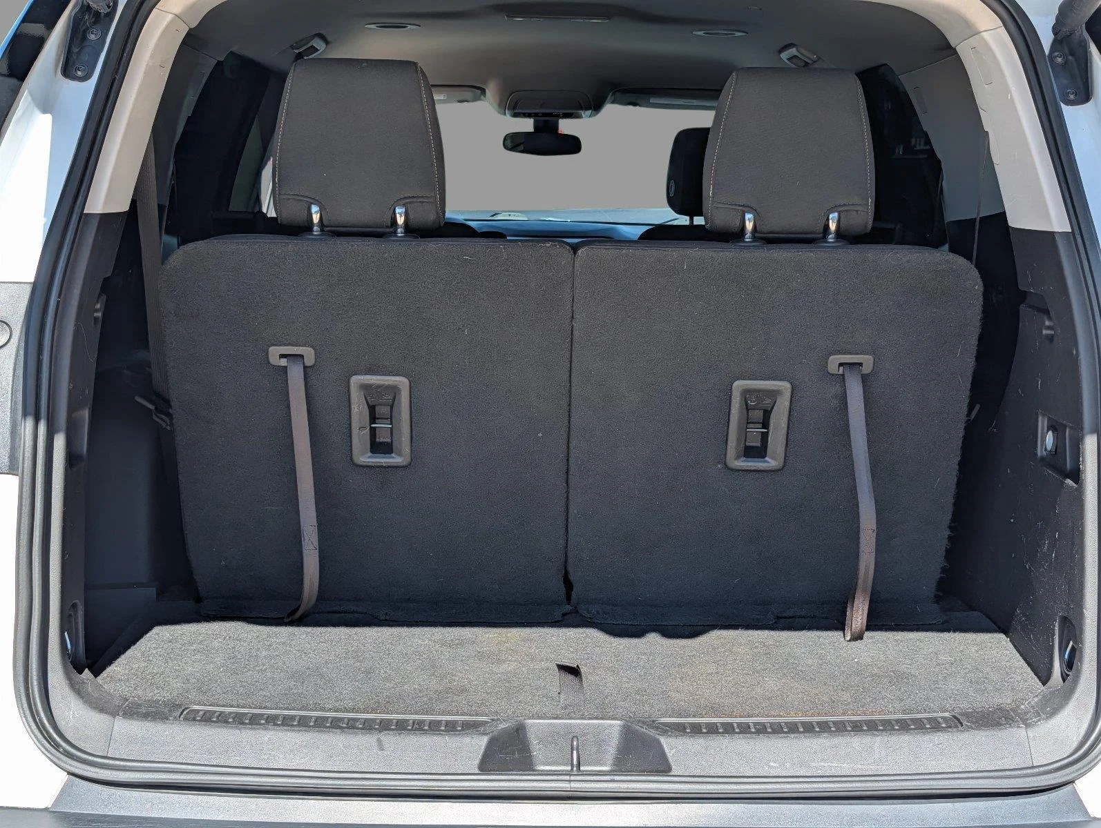 Used 2019 Summit White GMC SLE image 33