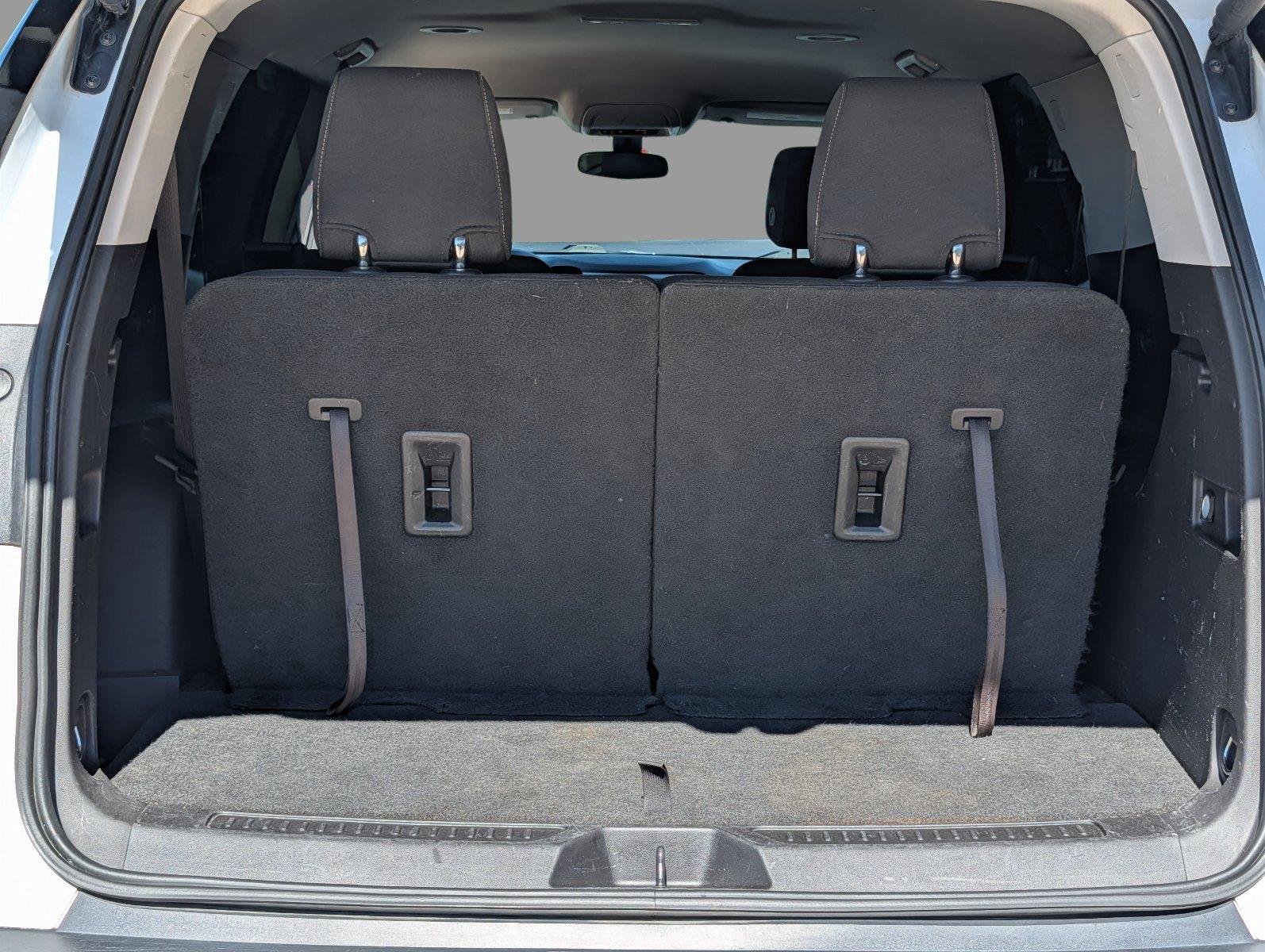Used 2019 Summit White GMC SLE image 33