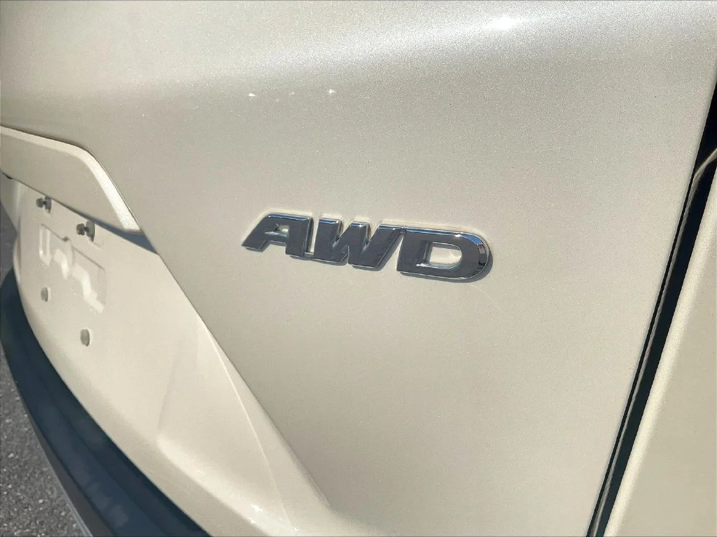 Used 2017  Honda EX-L image 25