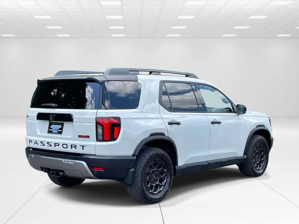 Used 2026 White Honda TrailSport Elite image 6