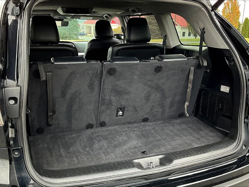 Used 2019 Black Toyota XLE image 22