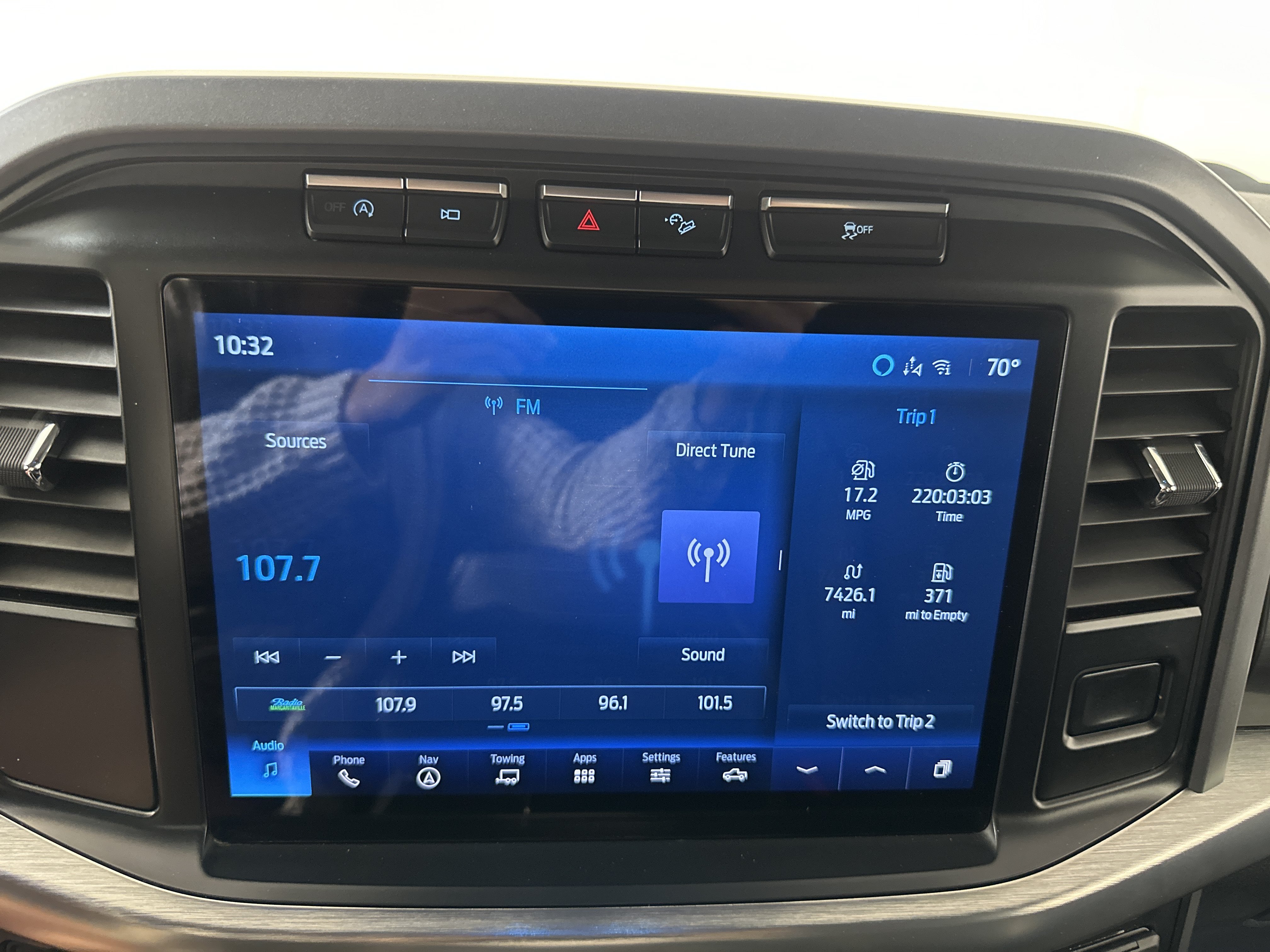 Used 2021  Ford  image 14