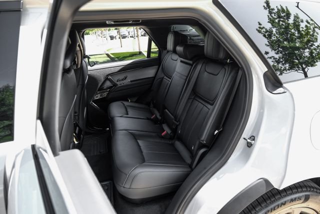 New 2026  Land Rover Dynamic SE image 46