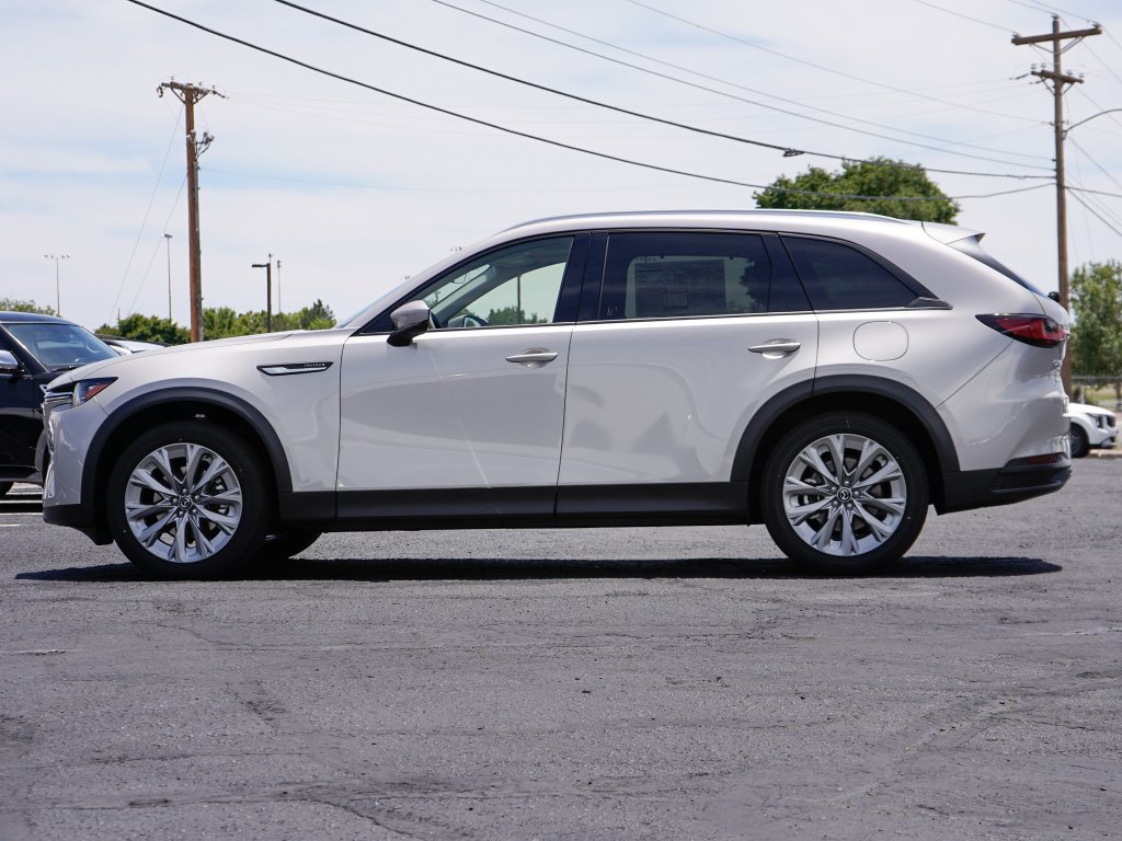 New 2026 Platinum Quartz Mazda Preferred image 5