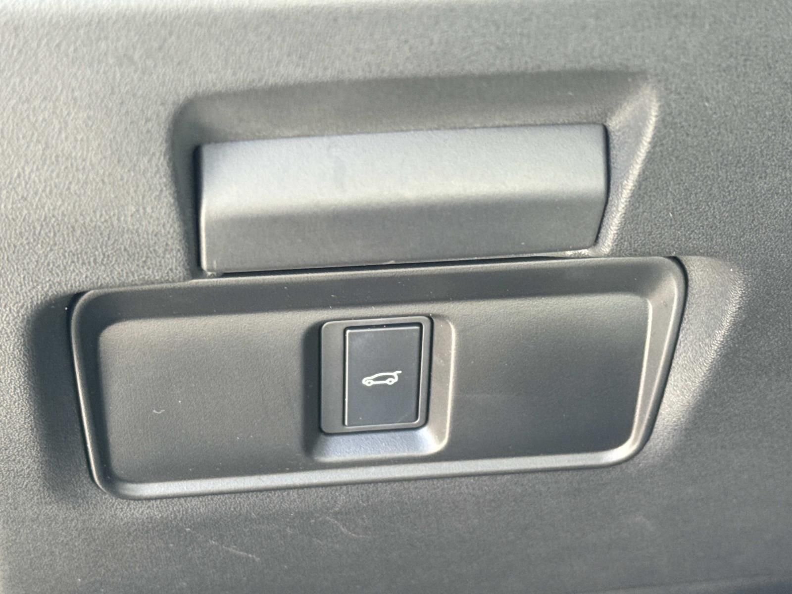 Certified Used 2025 Silver Land Rover S image 21